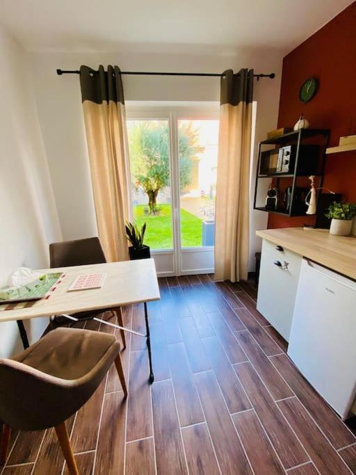 Studio D'Hotes Avec Piscine « Le Clos N°6 » Cormicy Buitenkant foto